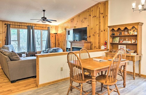 Marion Cabina | Fire Pit & Mtn Views: Charming Marion Cabin!