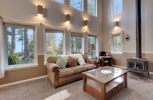 Lummi Island Casa | Fire pit, On-Site Hiking. Private, Calm, Quiet and Peaceful