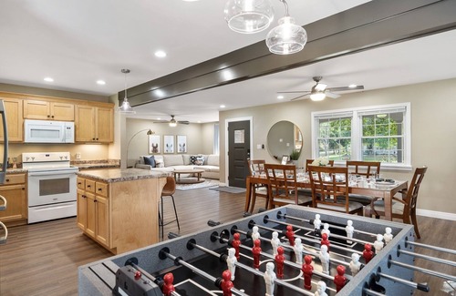 Bardstown Casa | Fire pit - Yard Games - Foosball - KY Bourbon Trail