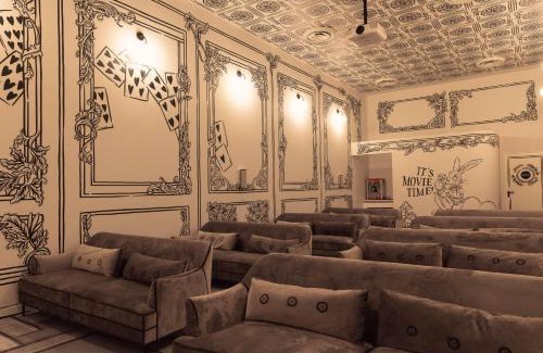 Mata Redonda Apartamento | Firefly at 29, City Views and Wonderland Vibes!