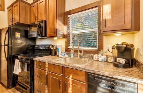Mentone Casa | Firefly at Mentone w/ Hot Tub & Internet