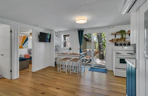 Kimberling City Casa | Firefly Cottage cabin