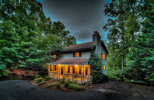 Blairsville Cabina | Firefly Lake House by Escape to Blue Ridge