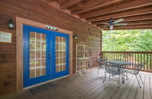 Black Mountain Casa | Firefly Lodge Private Log Cabin with Mountain Views!