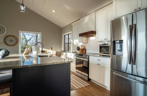 Helen Cabina | Firefly Mtn Retreat - Amazing Mountain Views and Family Entertainment