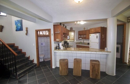 El Millón Casa | Firefly Retreat. A Hilltop Retreat with Swimming Pool & Great Rainforest Views!!