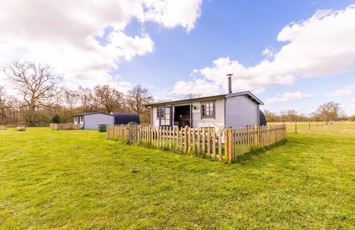 Thetford Cabina | Firefly Spa Lodge - Norfolk Holiday Properties
