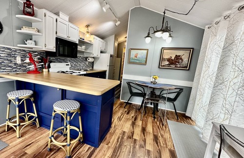 Pine City Cabina | Firepit, Gazebo, Fiber Optic, 10 min Casino