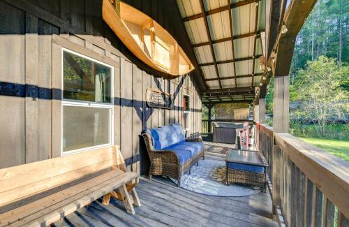 Campton Casa | Fireside Evenings Red River Gorge Gem with Hot Tub