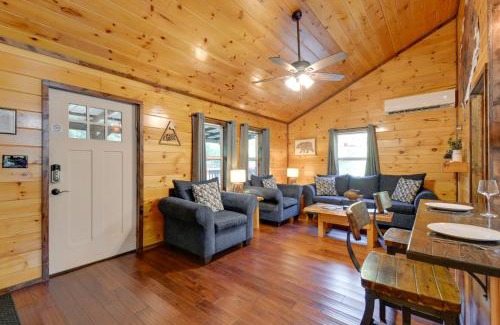 Campton Casa | Fireside Evenings Red River Gorge Gem with Hot Tub