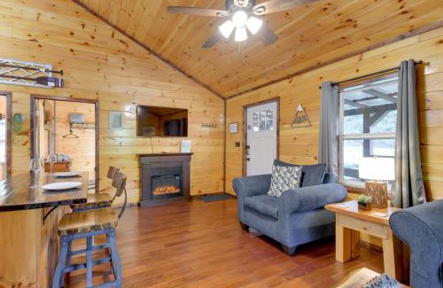 Campton Casa | Fireside Evenings Red River Gorge Gem with Hot Tub