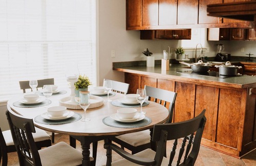 Warner Robins Casa | Fireside Haven~Midterm Stays~ Pet/Family Friendly!