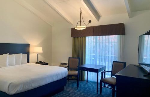 Morro Bay Hotel | Fireside Inn