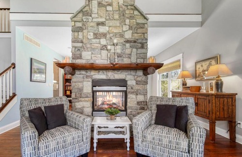 South Haven Casa | Fireside Retreat
