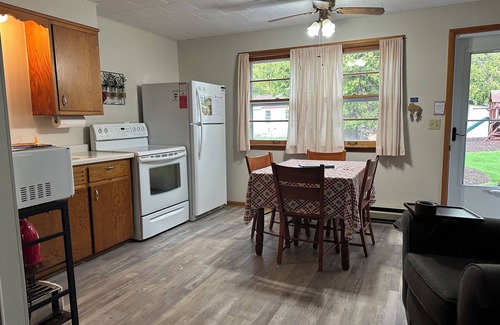 Ephraim Cabaña | Fireside South @Ephraim Beach on Ephraim Village Cottages Resort