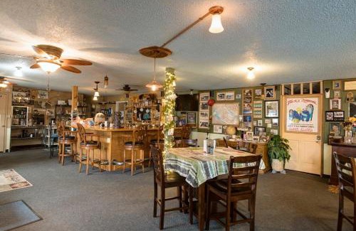 Clear Cabina | FireWeed RoadHouse