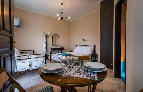 Milos Casa | Firiki Studios