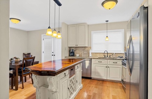 Bowling Green Condominio | First Class Comfort | 3BD & 2BA