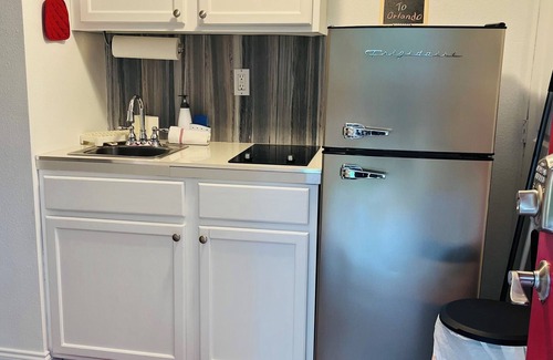 Orlando Apartamento | First-Class Crash Pad! studio apartment, close to UCF.