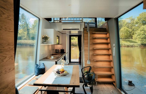 Mettlach Alquiler De Eote | First class on the water - Joylife Boats