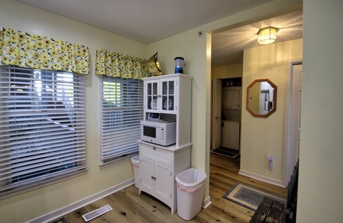 Ocean View Condominio | First Floor, 2 BD, 2 BA Condo, Bayside Views, Pool, Tennis, and Many Free Activities!