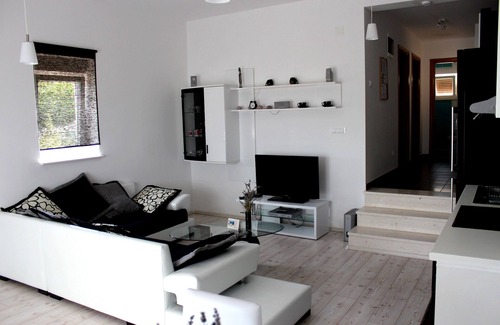 Cove Donja Krusica (Donje selo) Casa | Primer piso en la villa para 8 personas !!)) Dos apartamentos en la isla de Solta