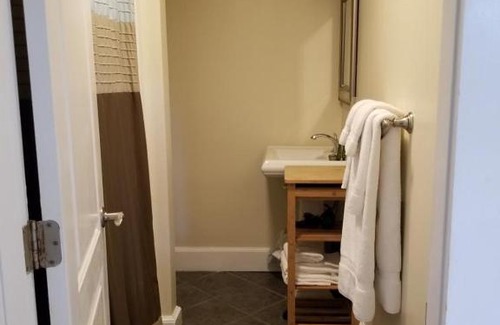 Edgecomb Apartamento | First floor comfort and convenience Sheepscot Harbour Studio #207