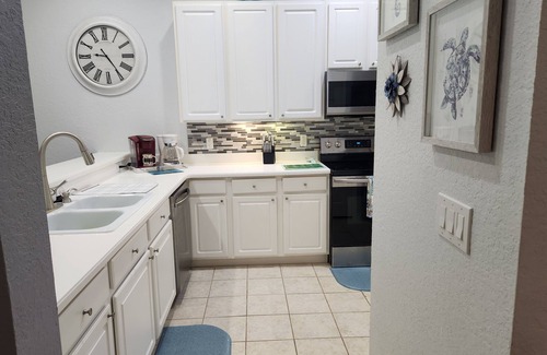 Hillcrest Estates Condominio | First floor condo - 2Bed/ 2 Bath - sleeps 6 - Just minutes to Disney & much more