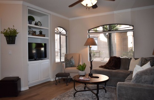North Scottsdale Condominio | Condominio en el primer piso en la deseable ubicación de North Scottsdale