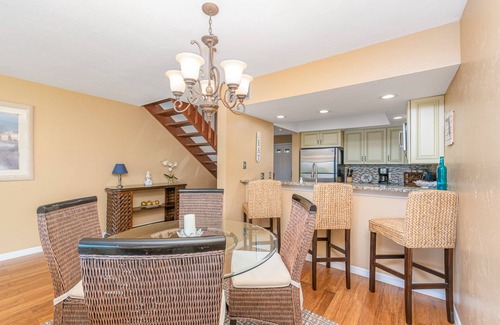 Bokeelia Casa | First-floor, snowbird-friendly townhouse w/ shared pool, WiFi, central AC, & W/D