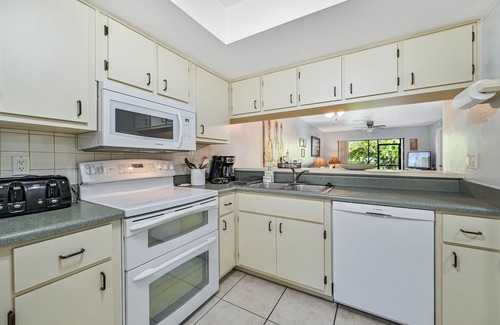 Bonita Springs Condominio | First floor unit at The Citadel in Bonita Springs - Close to Bonita Beach!