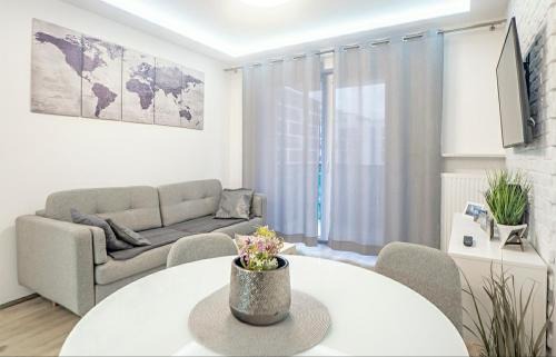 Zoliborz Apartamento | FIRST - Green Żoliborz Apartment 5