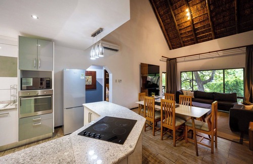 Hazyview Chalet De Esquí | First Group Sanbonani Resort
