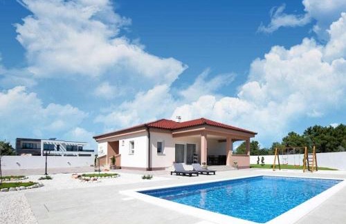 Zaton Villa | First Hill Comfortable holiday residence