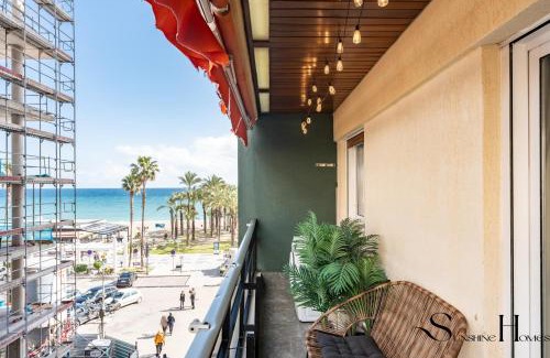 Carihuela Apartamento | First line , Cosy and Comfortable + Swimming pool