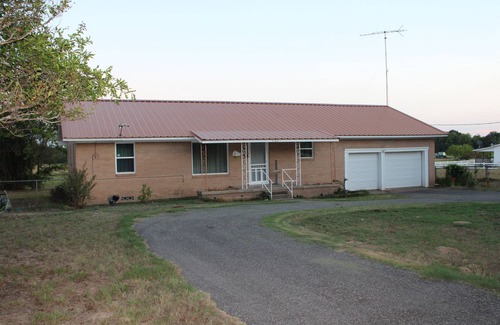 Canton Casa | First Monday ~New to VRBO~ Brasher Family Farm: Roughly 6 miles to First Monday