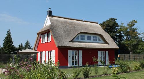 Ummanz Casa | Fischer's Ferienhaus Rügen mit Sauna und Kamin