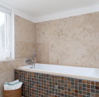 Kroeslin Casa | Fischerhaus 2, Ostsee, 5 Min. zum Strand, 8 Pers.