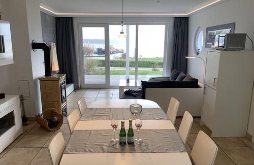 Bad Kleinen Casa | Fischerhus with boat, sauna and fireplace directly on Lake Schwerin