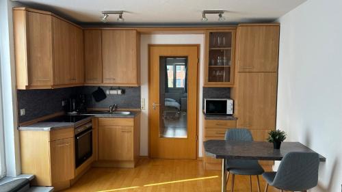 Center Apartamento | Fischers Ferienwohnung mit Dachterrasse, Innenstadt