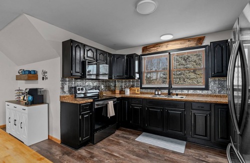 Markesan Casa | Fish All Day, Firepit Nights, Near Big Green