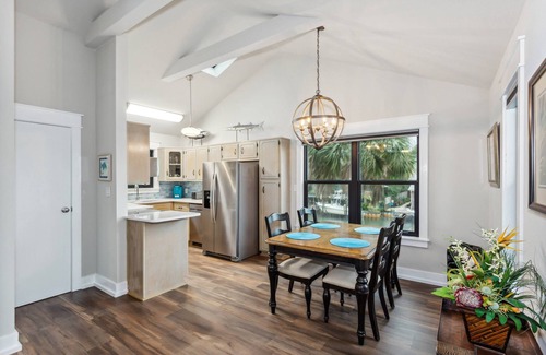 Gulf Breeze Casa | Fish, Grill, Relax |Gulf Breeze Fish Camp |2BR Canal Front Home |Close to Pensacola & Navarre Beach