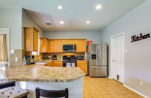Humble Casa | Fish & Hike: Pet-Friendly Humble Home w/ Yard