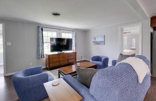 Colonial Beach Casa | Fish, Relax and Enjoy Lake Views Colonial Beach Gem