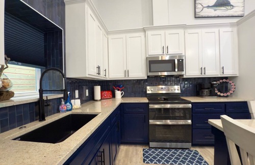 Port O Connor Casa | Fish Stories 5 Bedroom/3.5 Bathroom With Pool and Playscape