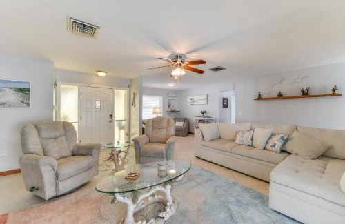Port Charlotte Casa | Fish, Swim and Relax Canal-Front Port Charlotte Gem
