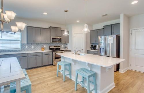 Ocean Isle Beach Casa | Fish, Swim and Unwind Retreat in Ocean Isle Beach!