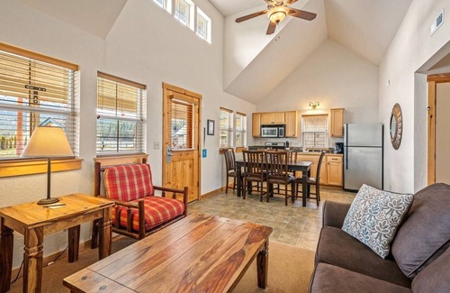Dover Bay Casa | Fish Tales - Courtyard Beach Bungalow