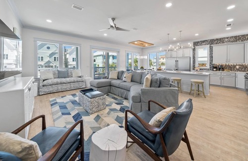 Silver Sands Casa | Fish Tales - Huge HEATED Pool! One of the Best in PCB!