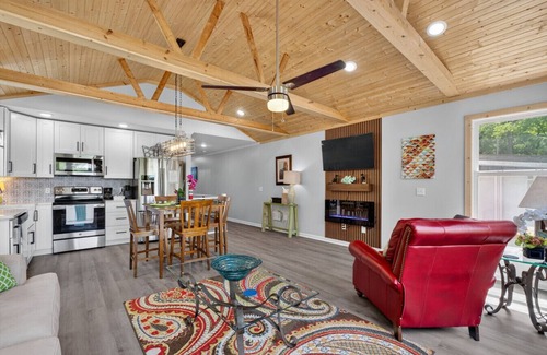 Ardmore Apartamento | Fish Tales @ Lake Logan
